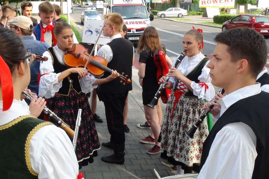 Kolorowo i międzynarodowo