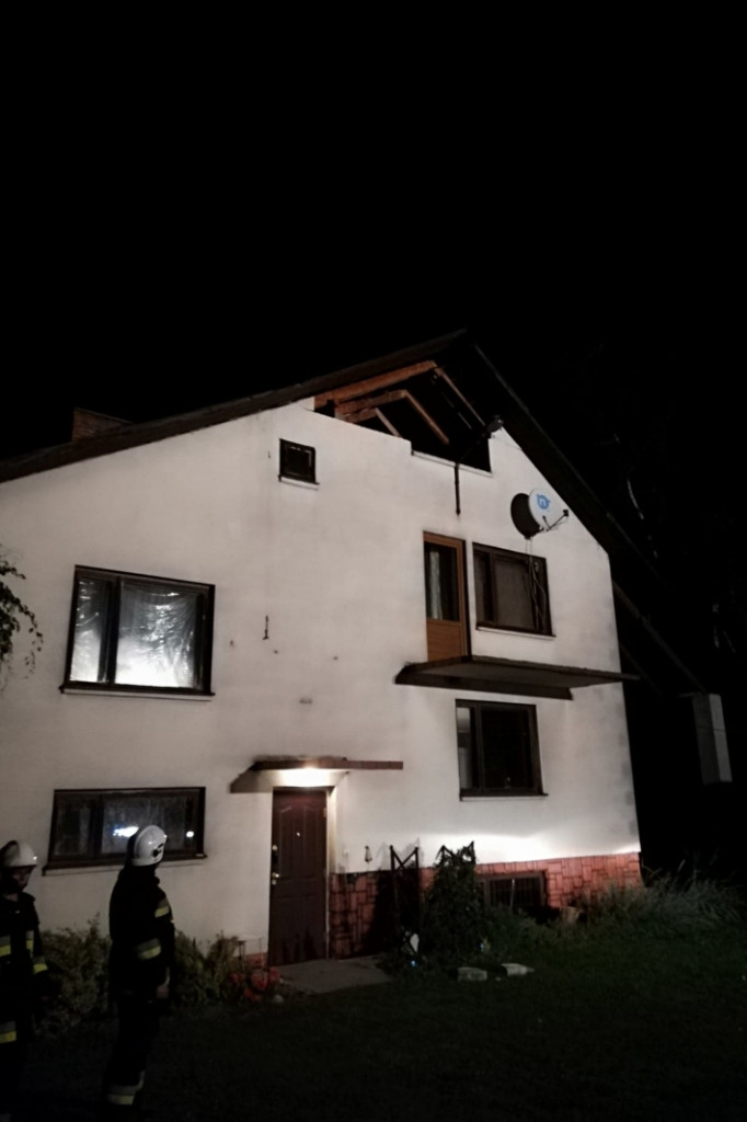 Nawałnica zrywała dachy, linie energetyczne i łamała drzewa