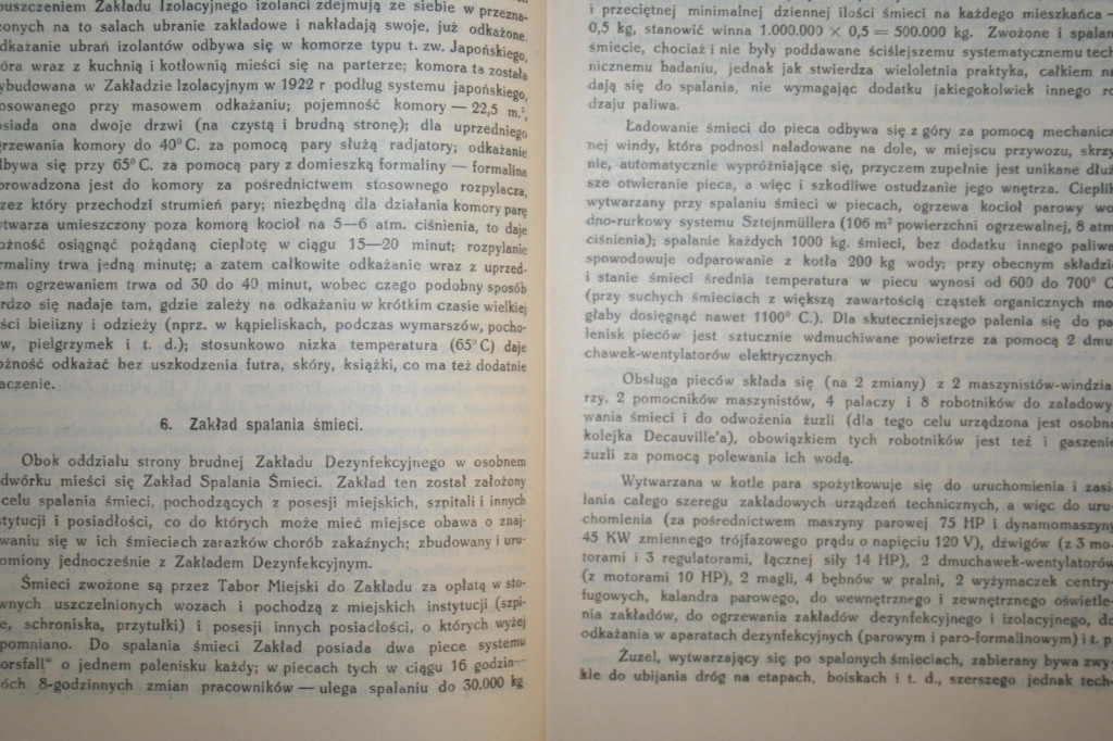 Gorąca dyskusja i grzebanie w śmieciach...