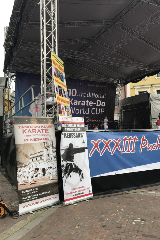Karate na Rynku Wielkim w Zamościu [ZDJĘCIA]