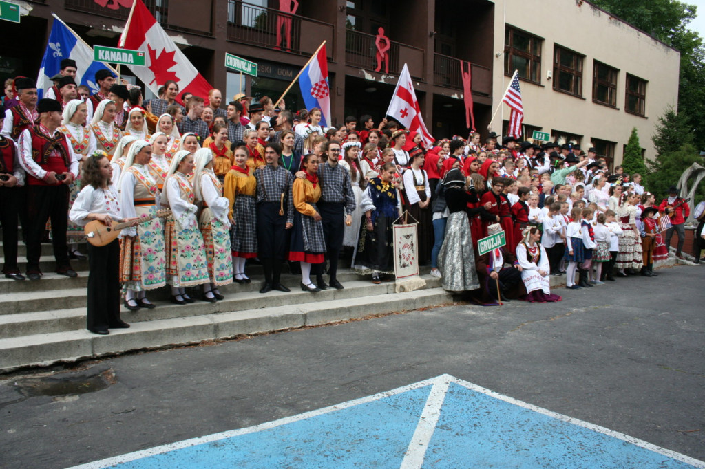 Zamojskie święto folkloru oficjalnie rozpoczęte [FOTORELACJA]