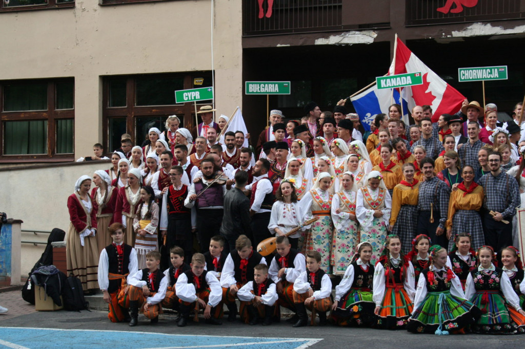 Zamojskie święto folkloru oficjalnie rozpoczęte [FOTORELACJA]