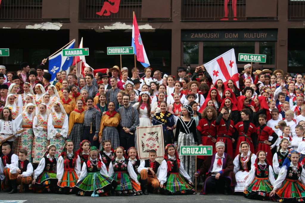 Zamojskie święto folkloru oficjalnie rozpoczęte [FOTORELACJA]