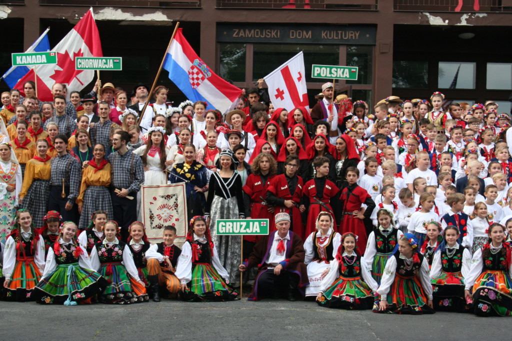 Zamojskie święto folkloru oficjalnie rozpoczęte [FOTORELACJA]