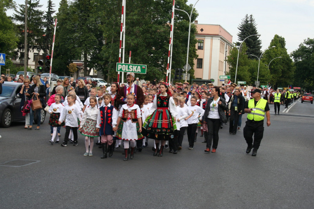 Zamojskie święto folkloru oficjalnie rozpoczęte [FOTORELACJA]