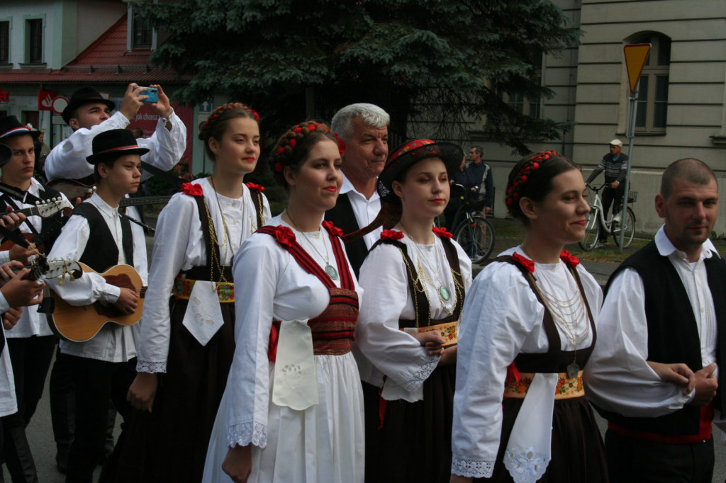 Zamojskie święto folkloru oficjalnie rozpoczęte [FOTORELACJA]