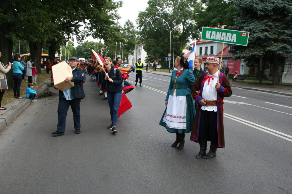 Zamojskie święto folkloru oficjalnie rozpoczęte [FOTORELACJA]