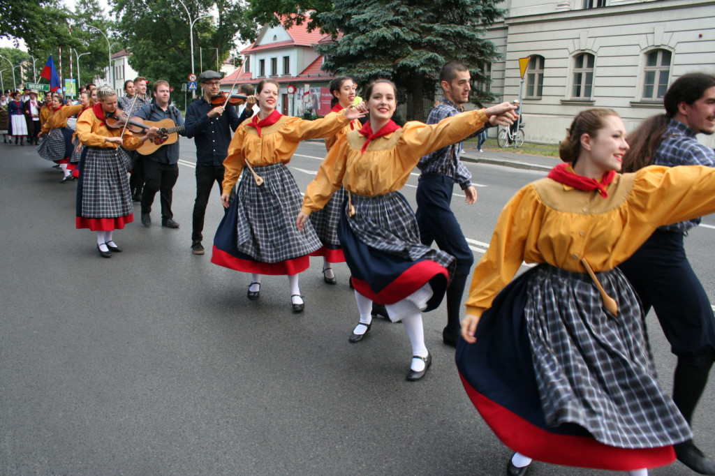 Zamojskie święto folkloru oficjalnie rozpoczęte [FOTORELACJA]