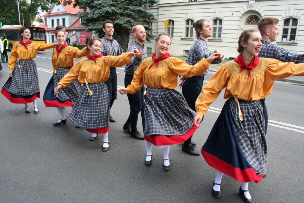 Zamojskie święto folkloru oficjalnie rozpoczęte [FOTORELACJA]