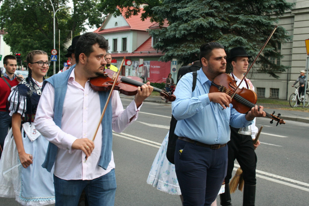 Zamojskie święto folkloru oficjalnie rozpoczęte [FOTORELACJA]