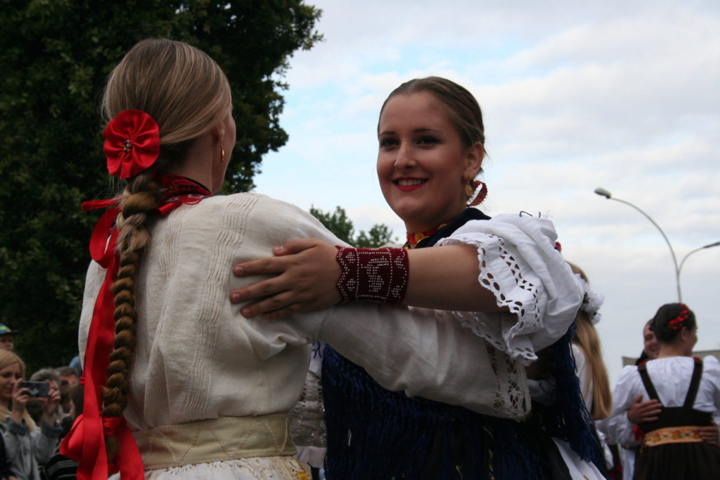 Zamojskie święto folkloru oficjalnie rozpoczęte [FOTORELACJA]