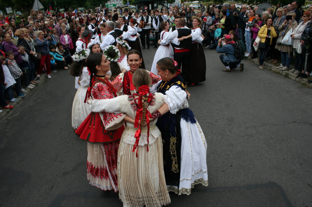 Zamojskie święto folkloru oficjalnie rozpoczęte [FOTORELACJA]