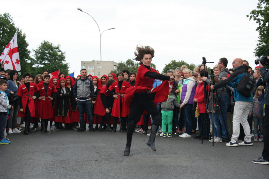 Zamojskie święto folkloru oficjalnie rozpoczęte [FOTORELACJA]