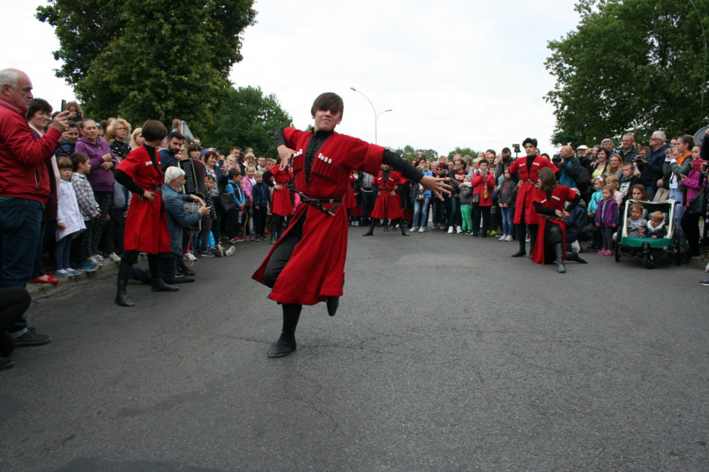 Zamojskie święto folkloru oficjalnie rozpoczęte [FOTORELACJA]