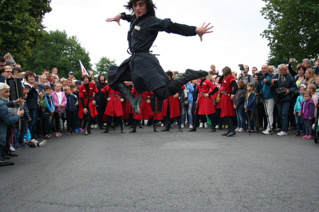 Zamojskie święto folkloru oficjalnie rozpoczęte [FOTORELACJA]