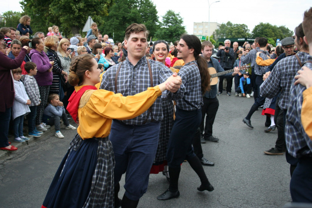 Zamojskie święto folkloru oficjalnie rozpoczęte [FOTORELACJA]