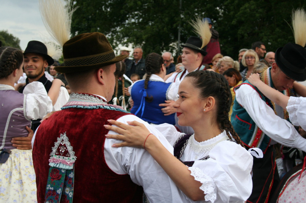 Zamojskie święto folkloru oficjalnie rozpoczęte [FOTORELACJA]