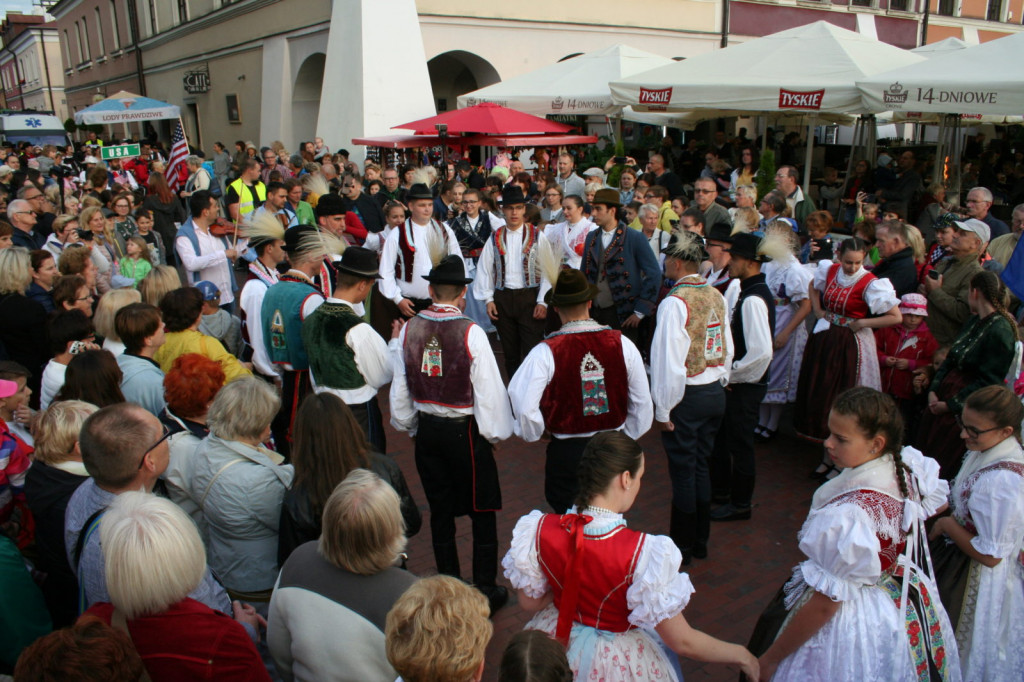 Zamojskie święto folkloru oficjalnie rozpoczęte [FOTORELACJA]