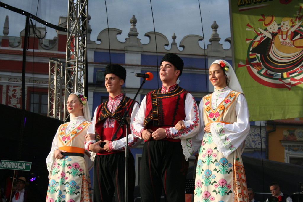 Zamojskie święto folkloru oficjalnie rozpoczęte [FOTORELACJA]