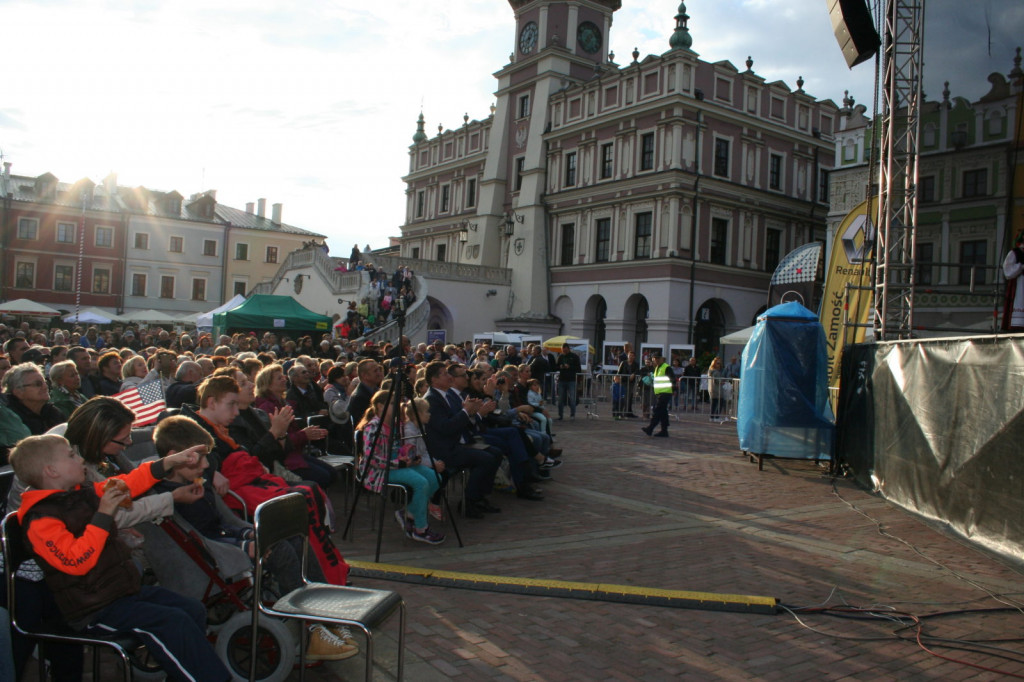 Zamojskie święto folkloru oficjalnie rozpoczęte [FOTORELACJA]