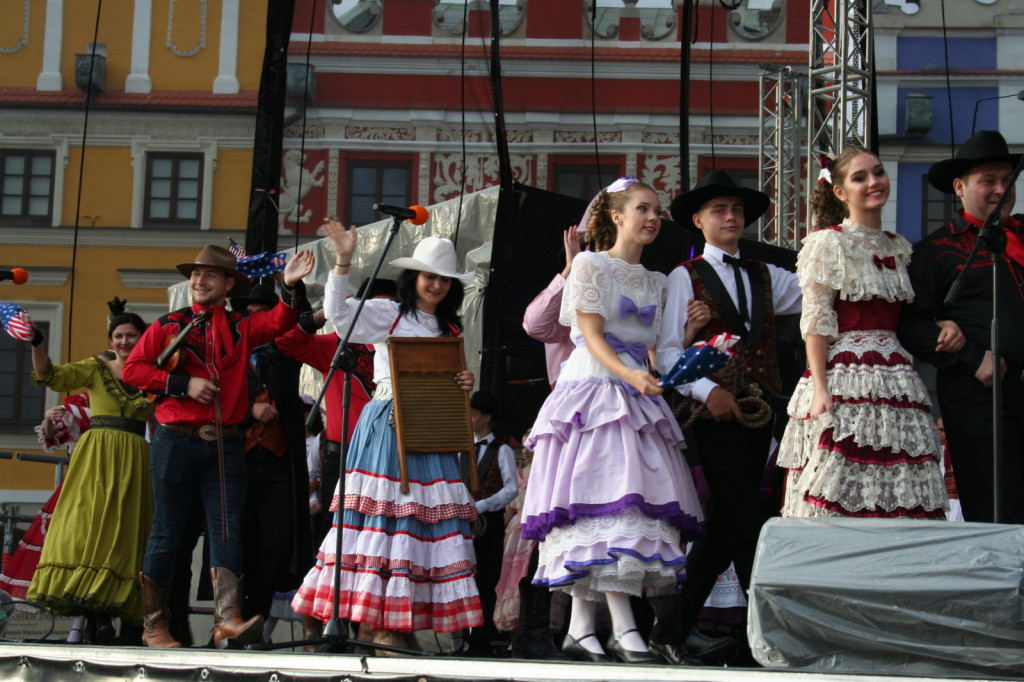 Zamojskie święto folkloru oficjalnie rozpoczęte [FOTORELACJA]