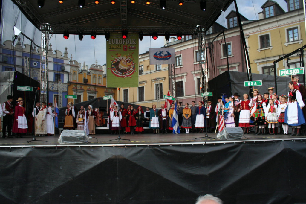 Zamojskie święto folkloru oficjalnie rozpoczęte [FOTORELACJA]