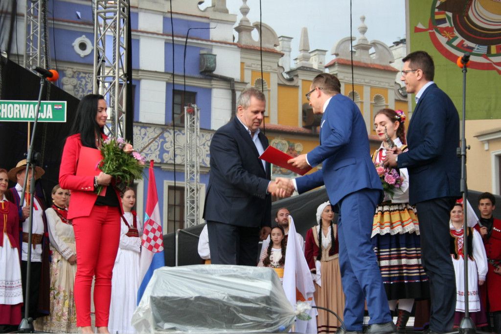 Zamojskie święto folkloru oficjalnie rozpoczęte [FOTORELACJA]