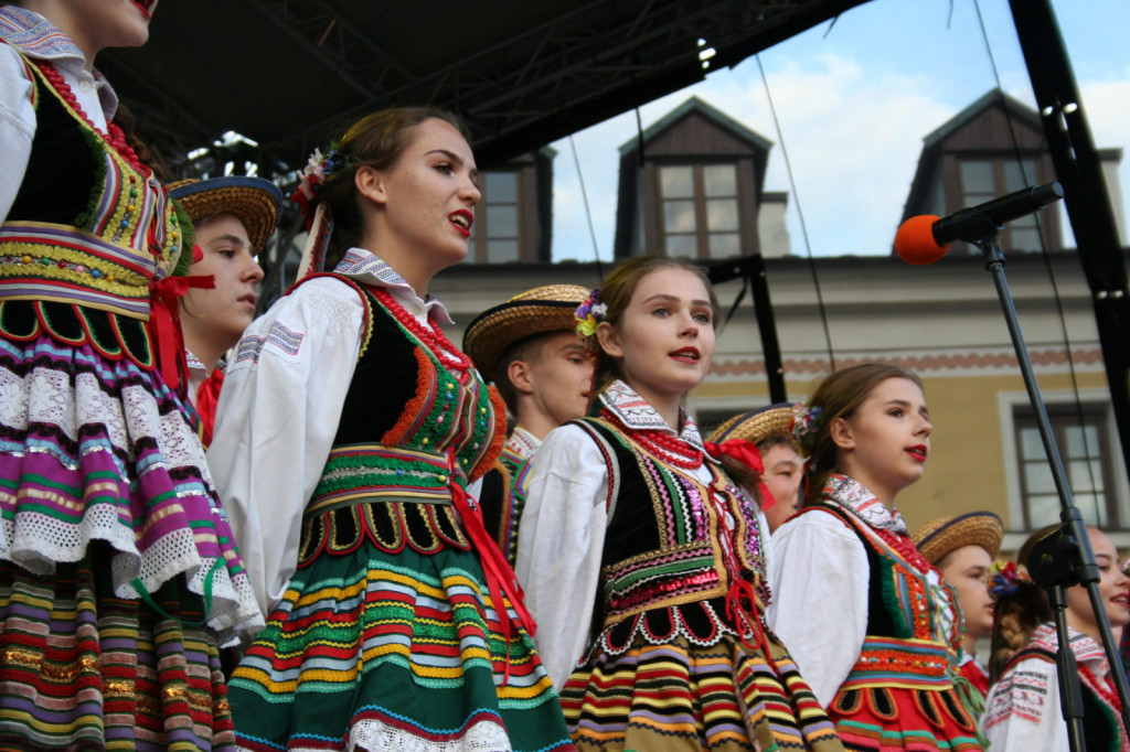 Zamojskie święto folkloru oficjalnie rozpoczęte [FOTORELACJA]