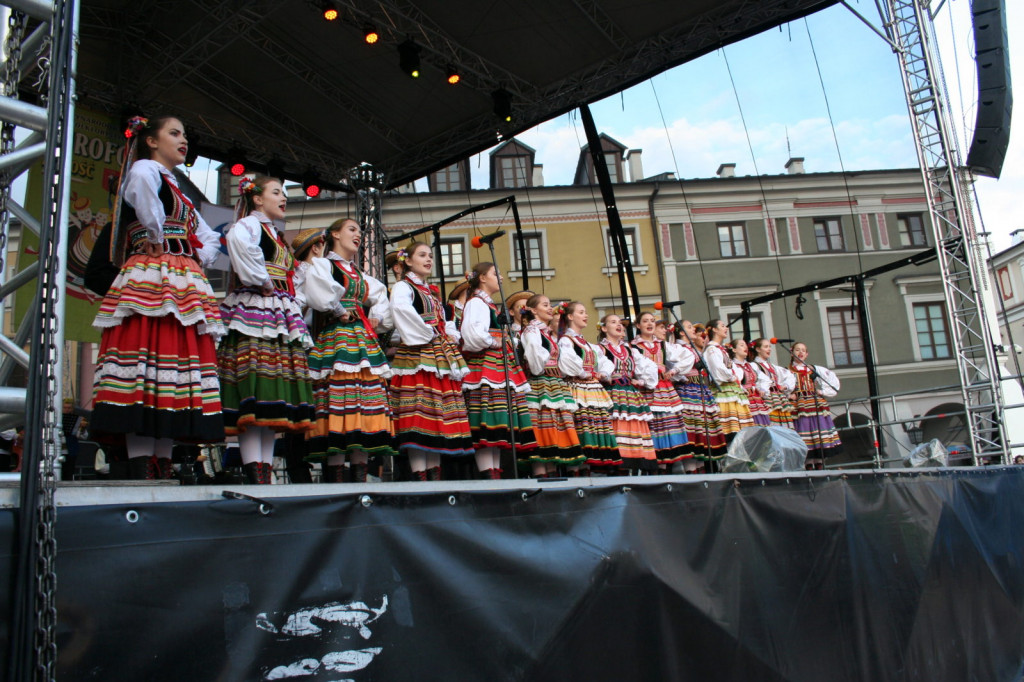 Zamojskie święto folkloru oficjalnie rozpoczęte [FOTORELACJA]