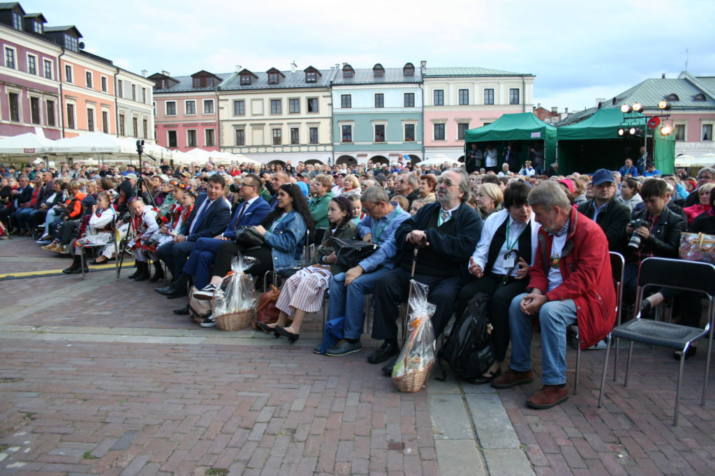 Zamojskie święto folkloru oficjalnie rozpoczęte [FOTORELACJA]