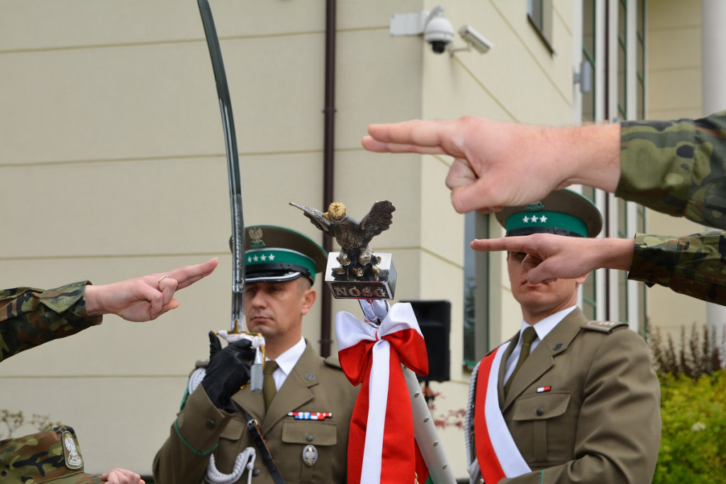 Granica: Ślubowanie nowo przyjętych funkcjonariuszy oraz mianowanie na młodszych chorążych