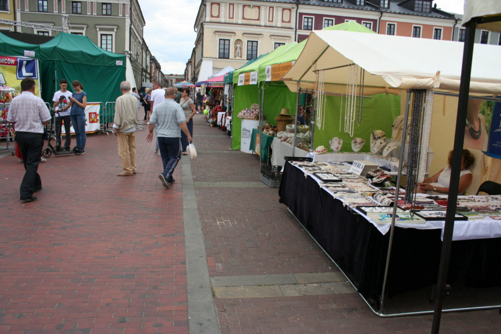 Kiermasz Sztuki Ludowej towarzyszący festiwalowi EUROFOLK [ZDJĘCIA]