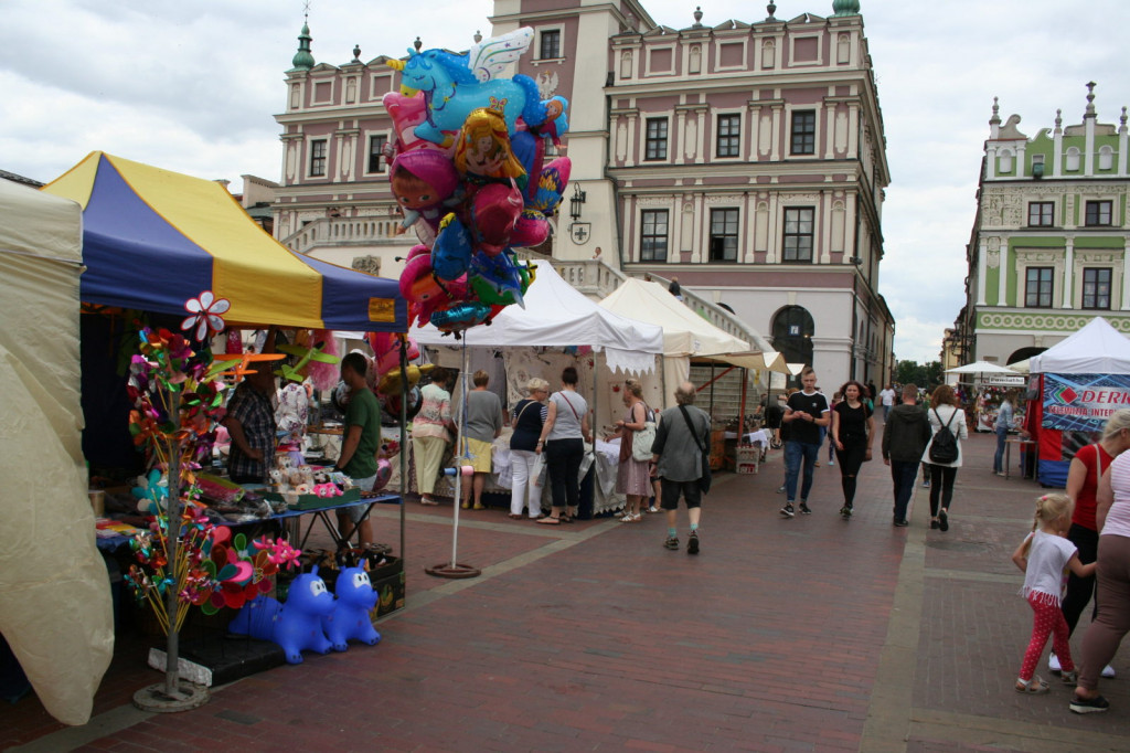 Kiermasz Sztuki Ludowej towarzyszący festiwalowi EUROFOLK [ZDJĘCIA]