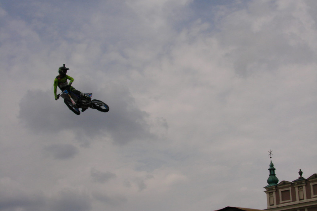 Latające motocykle na Festiwalu 