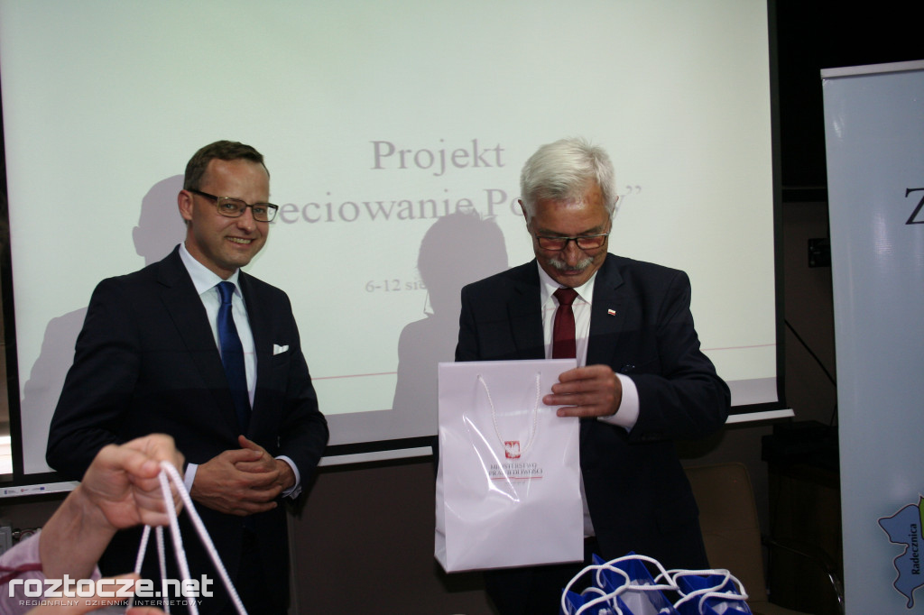 Sieciowanie Pomocy w powiecie