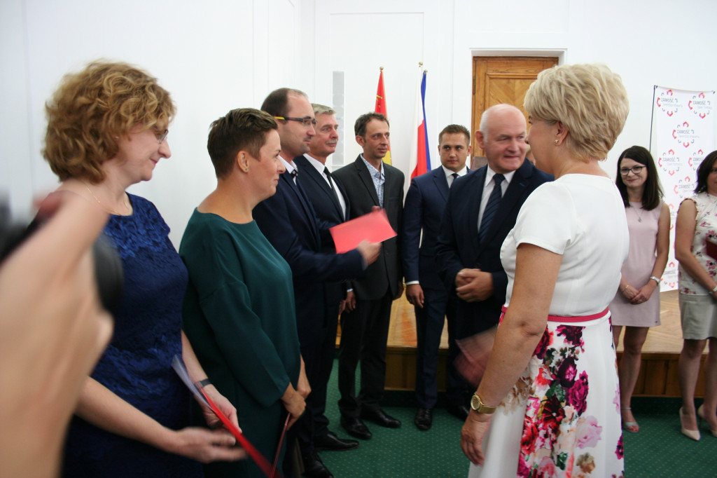 Awanse nauczycieli [sierpień 2019]