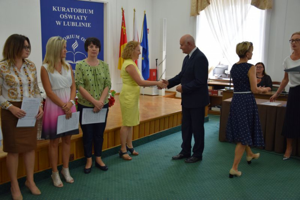 Awanse nauczycieli [sierpień 2019]