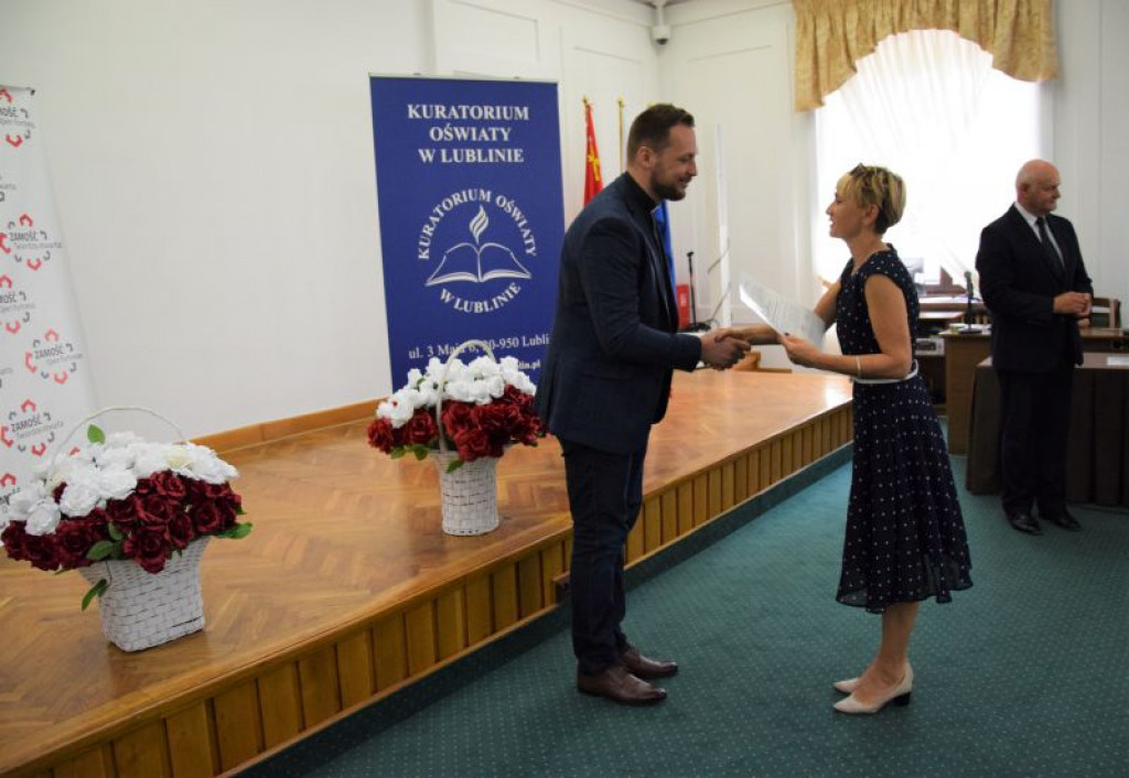 Awanse nauczycieli [sierpień 2019]