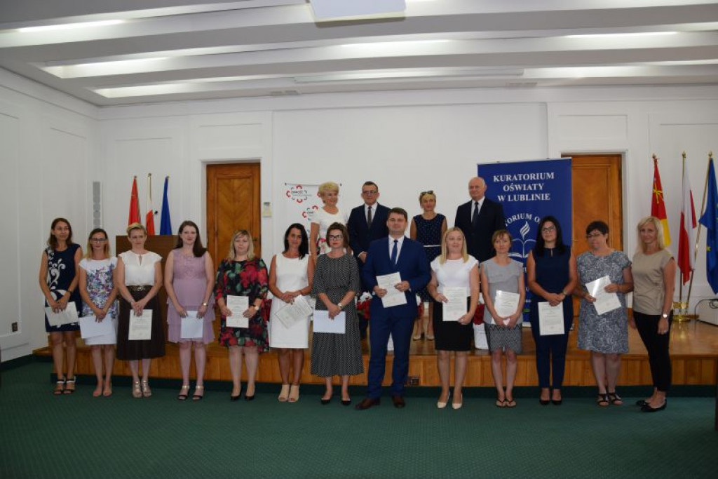 Awanse nauczycieli [sierpień 2019]