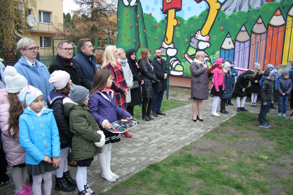 Mural na budynku Szkoły Podstawowej nr 3