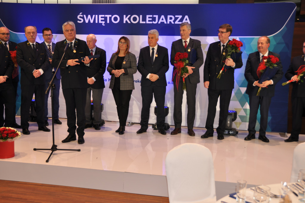 Sławomir Zawiślak i Beata Mazurek odznaczeni
