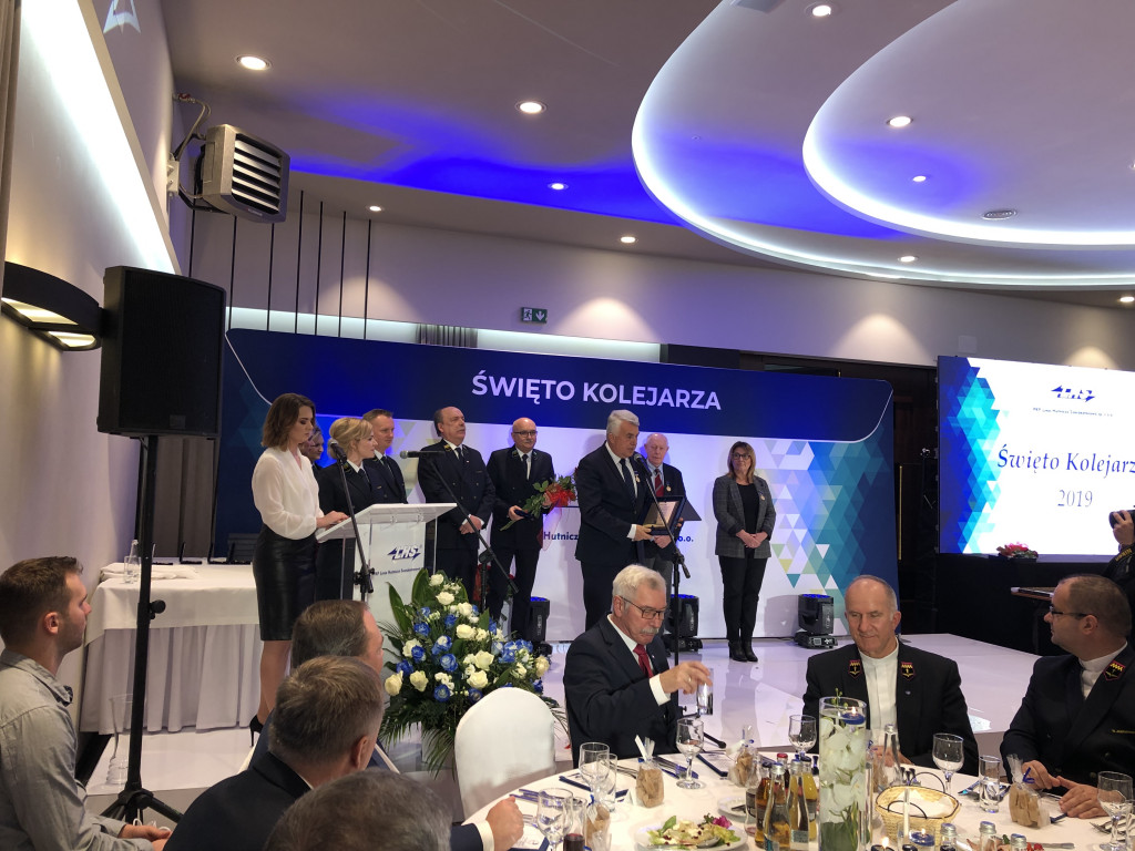 Sławomir Zawiślak i Beata Mazurek odznaczeni