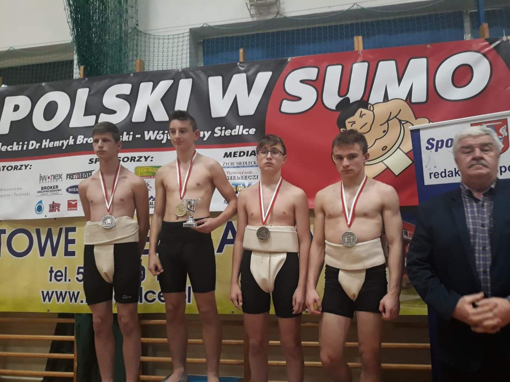 Medale zamojskich zapaśników