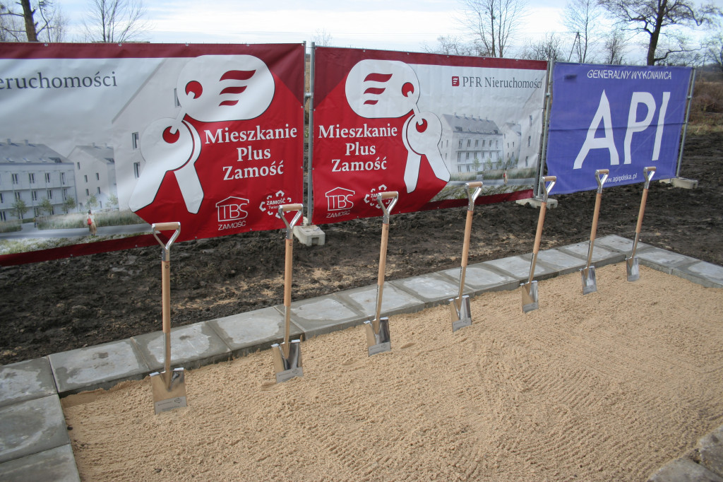 Łopaty pod Mieszkanie + zostały wbite
