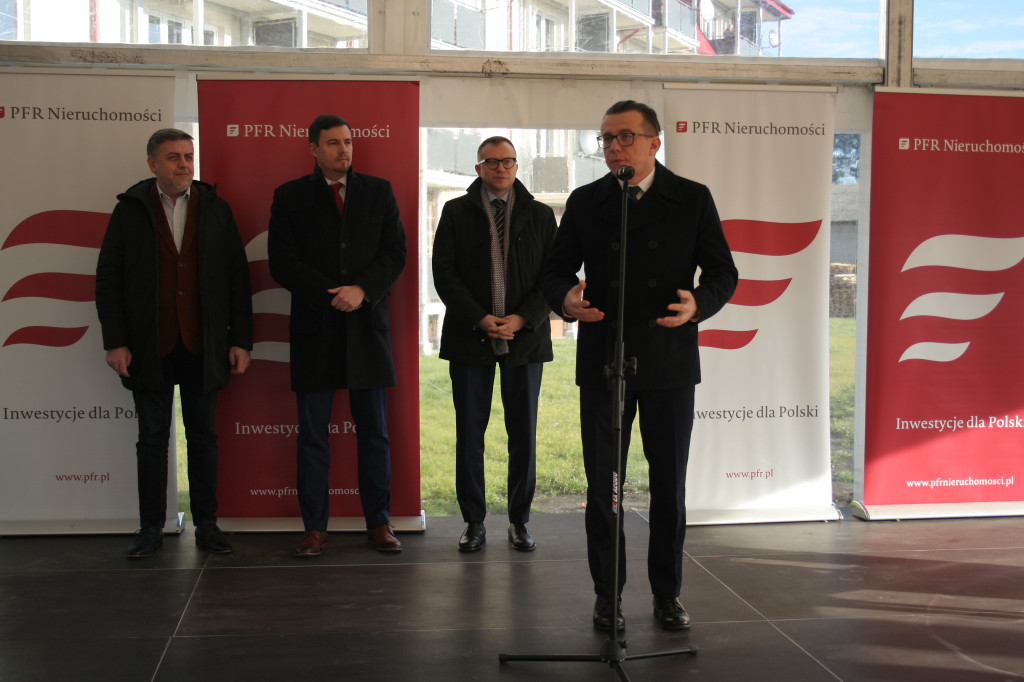 Łopaty pod Mieszkanie + zostały wbite