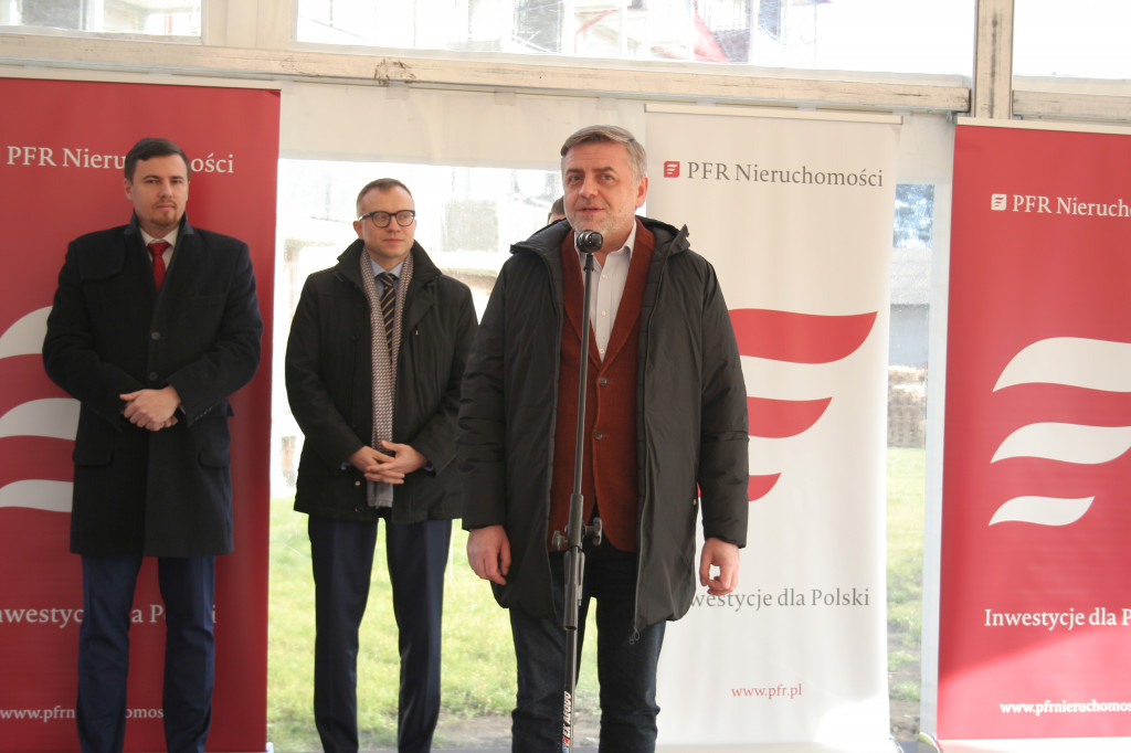 Łopaty pod Mieszkanie + zostały wbite