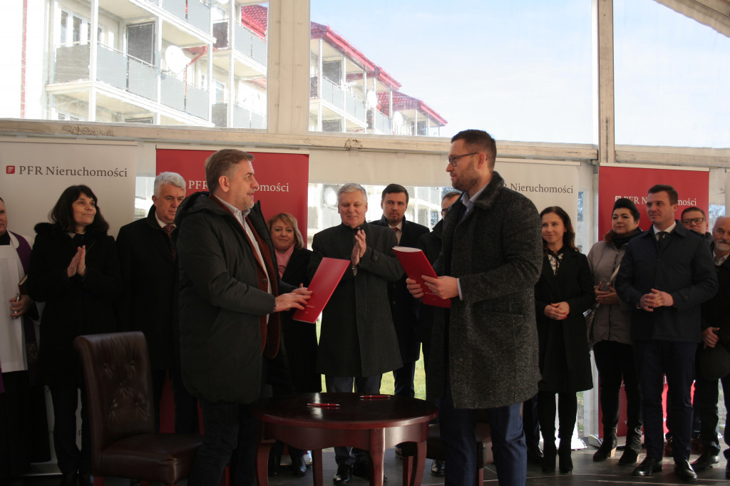 Łopaty pod Mieszkanie + zostały wbite