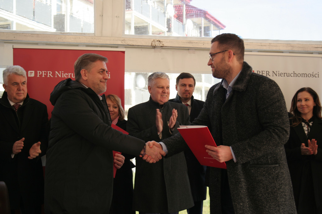 Łopaty pod Mieszkanie + zostały wbite