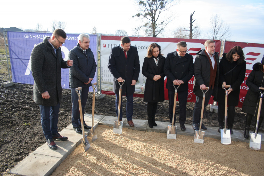 Łopaty pod Mieszkanie + zostały wbite