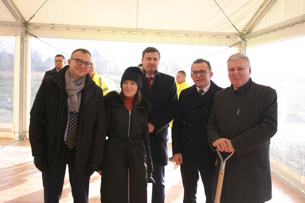 Łopaty pod Mieszkanie + zostały wbite